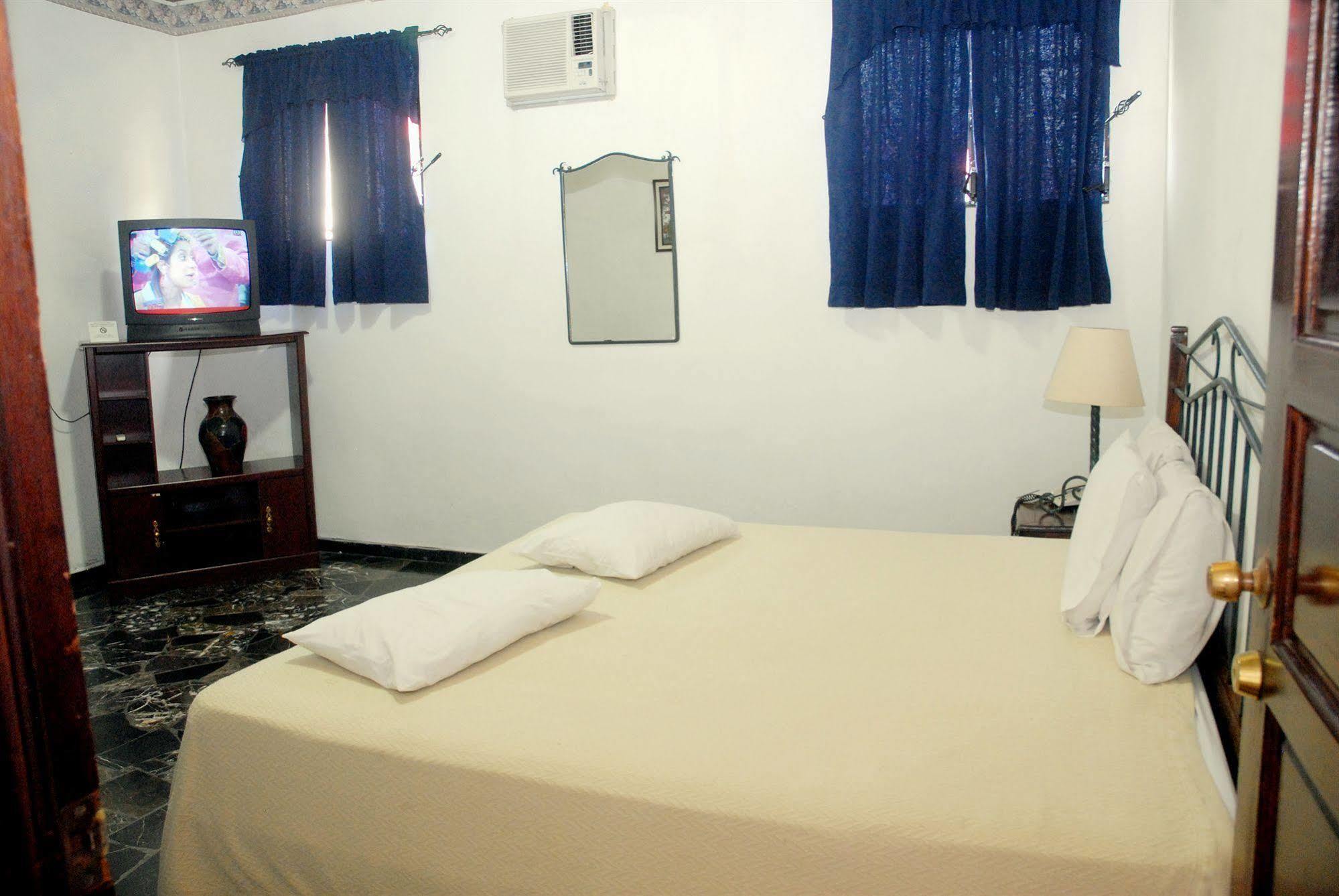 Hotel Santa Elena Antiguo Cuscatlan Exterior photo
